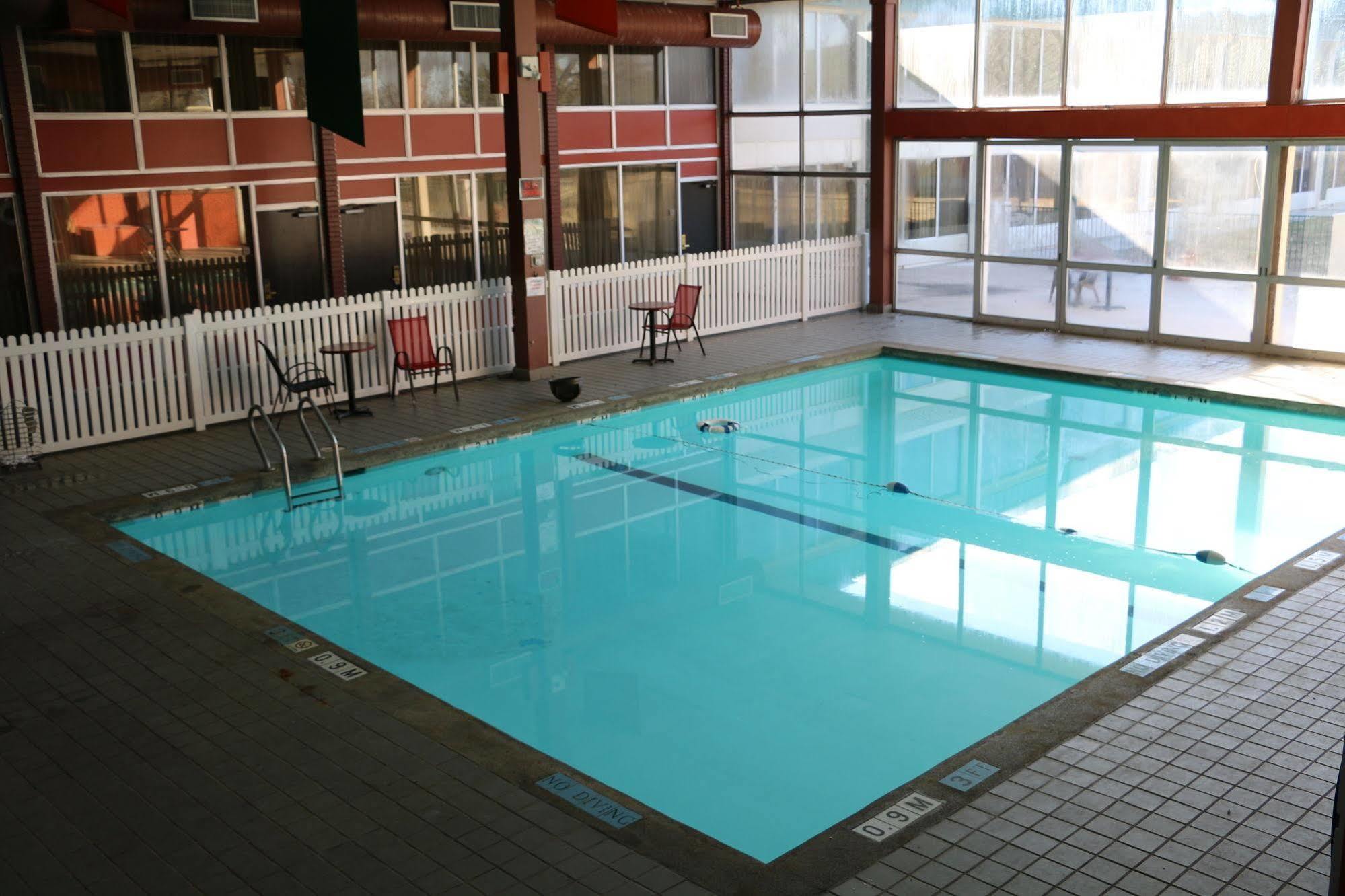 Sky Hotel At Tulsa Airport 外观 照片