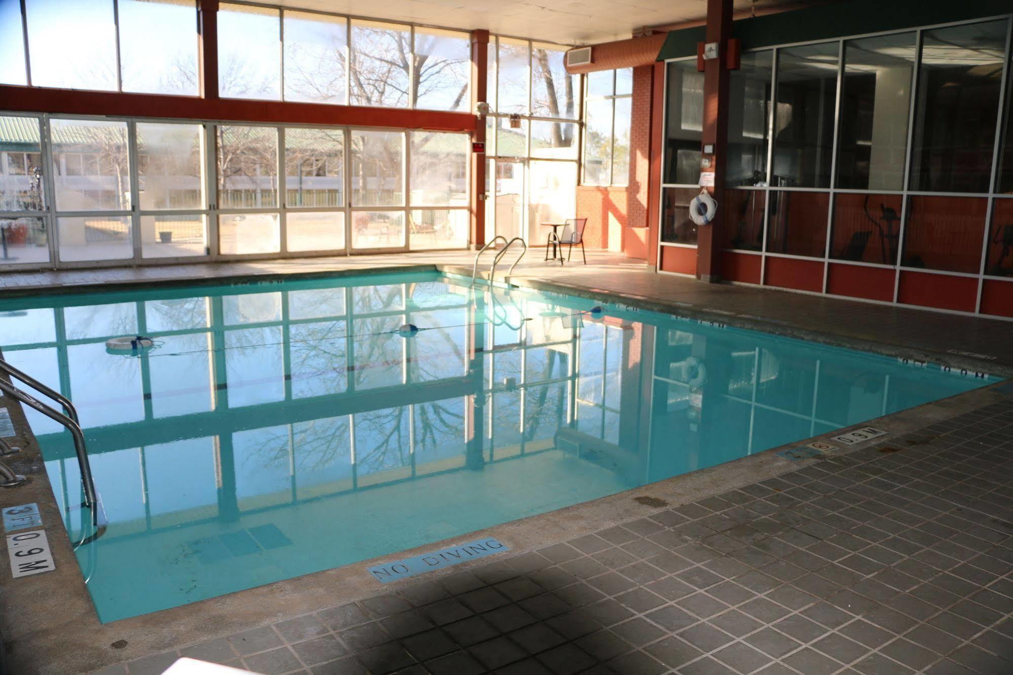 Sky Hotel At Tulsa Airport 外观 照片