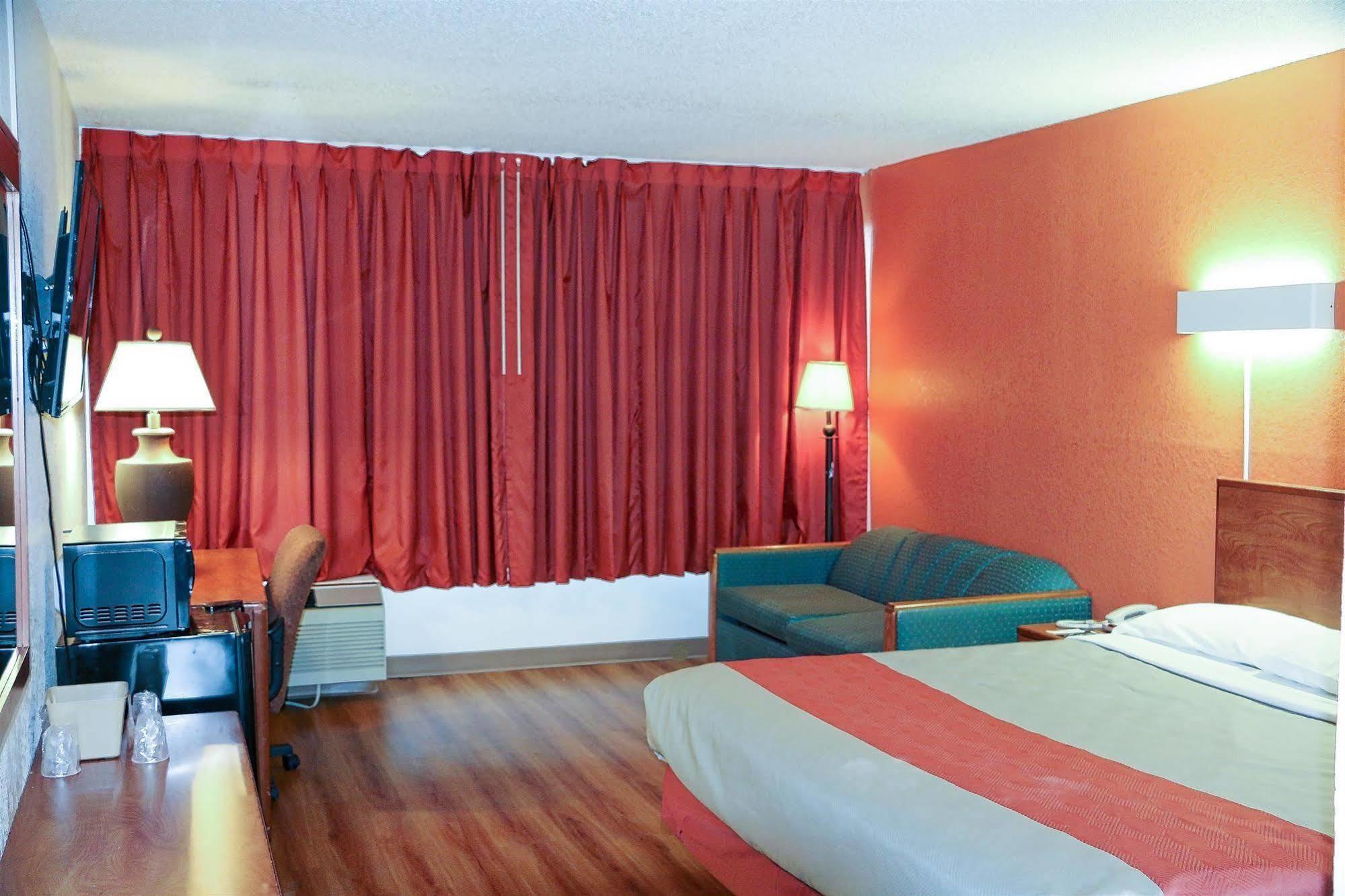 Sky Hotel At Tulsa Airport 外观 照片