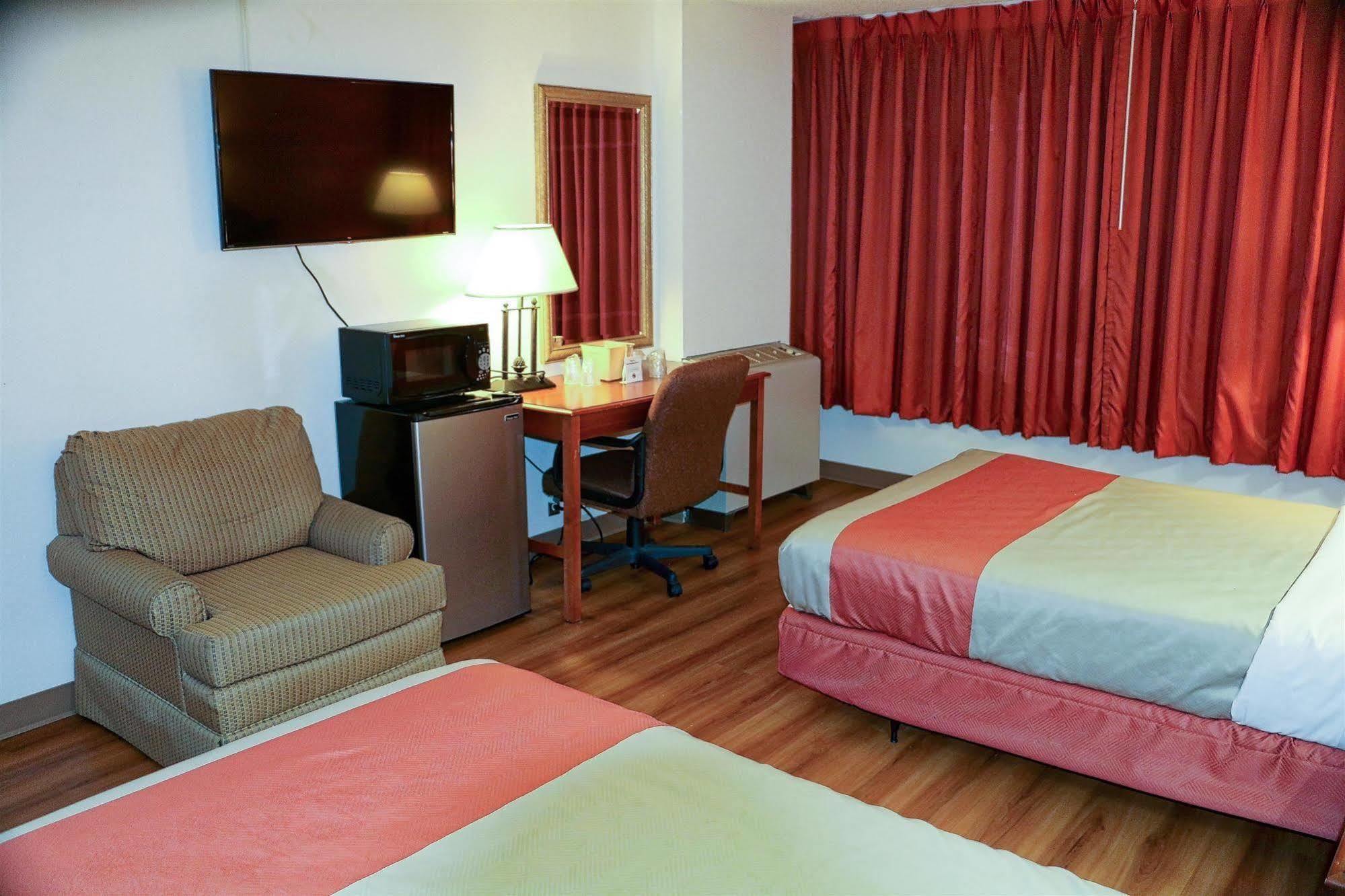 Sky Hotel At Tulsa Airport 外观 照片